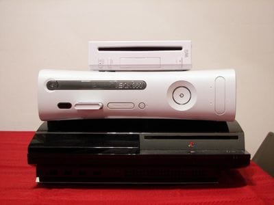 Продажи консолей Xbox 360 и PS3 сравняются
