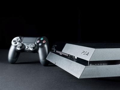 Половина владельцев PS4 с подпиской PlayStation Plus