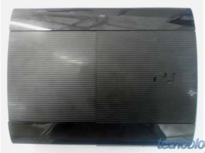 Фото новой PS3 Super Slim