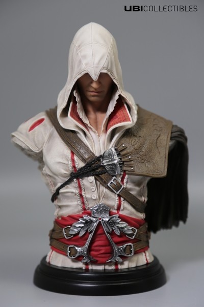Фигурка Buste Ezio. Assassin's Creed 2.jpg Фигурка Buste Ezio. Assassin's Creed 2.jpg